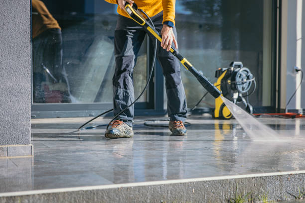 Best Driveway Pressure Washing  in Northbrook, IL